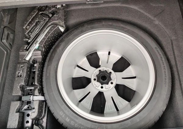 Volkswagen Passat cena 125900 przebieg: 119702, rok produkcji 2019 z Mońki małe 211
